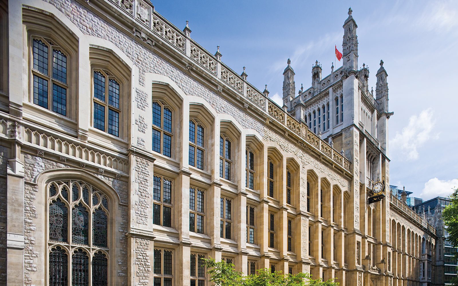A promotional banner for Helios Education featuring the Union Jack, Hong Kong flag, and King’s College London logo, highlighting top UK universities, school information, education consultancy, seminars, IELTS classes, and interview skills training.太陽教育宣傳橫幅,展示英國國旗、香港旗及倫敦國王學院標誌,強調頂尖英國大學、學校資料、升學咨詢、講座、雅思課程及面試技巧培訓。太阳教育宣传横幅,展示英国国旗、香港旗及伦敦国王学院标志,强调顶尖英国大学、学校资料、升学咨询、讲座、雅思课程及面试技巧培训。