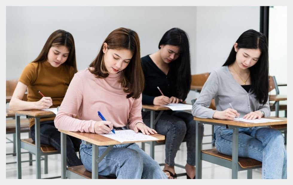 When to take IELTS for UK University Applications 2026, 英國大學申請 IELTS 考試時間建議, 英国大学申请 IELTS 考试时间建议