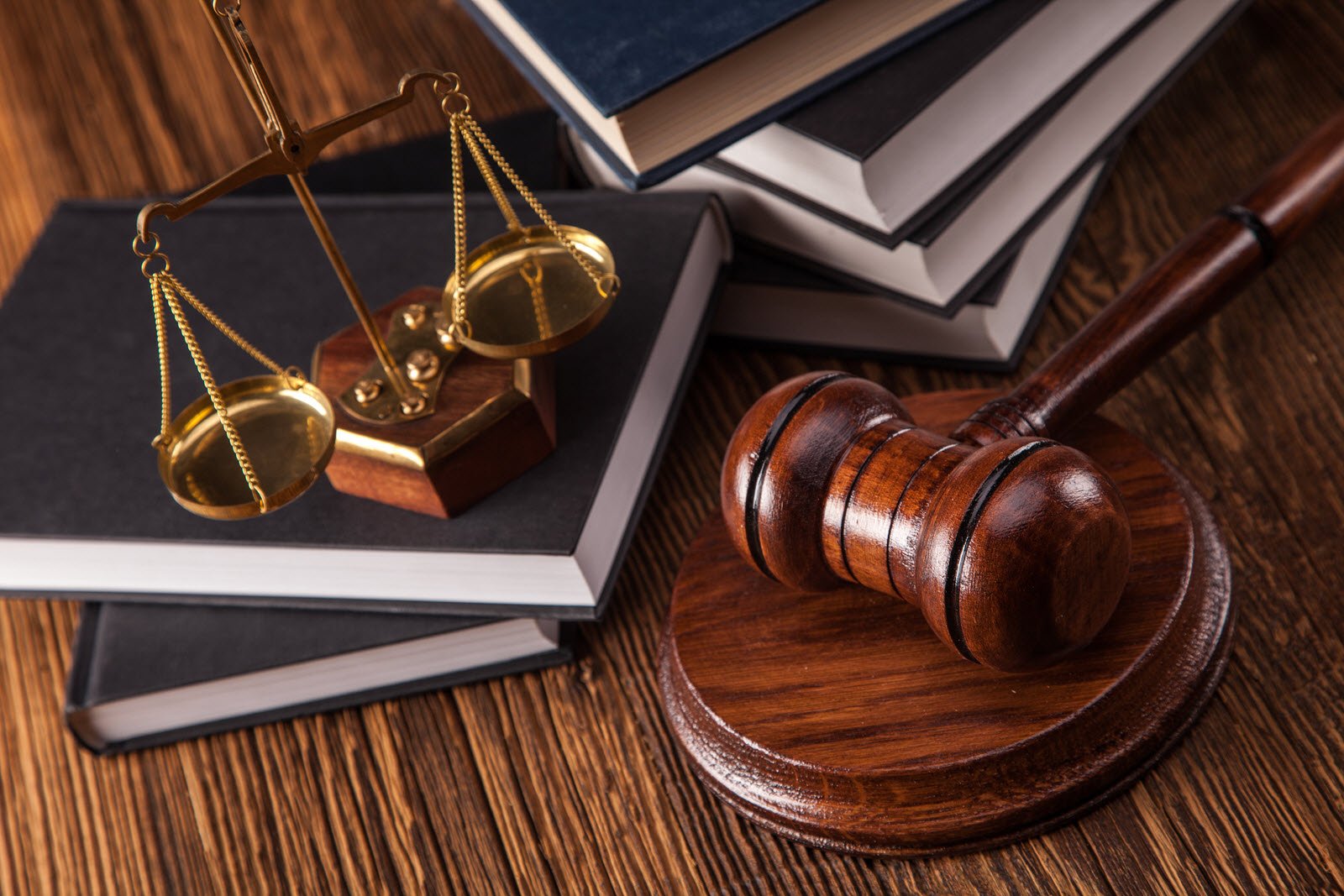 An infographic detailing the five key steps to entering a top UK law school in the 2026/27 cycle, including academic requirements and LNAT deadlines.
一張資訊圖，詳細介紹了 2026/27 週期進入英國頂尖法學院的五個關鍵步驟，包括學術要求和 LNAT 截止日期。
一张资讯图，详细介绍了 2026/27 周期进入英国顶尖法学院的五个关键步骤，包括学术要求和 LNAT 截止日期。