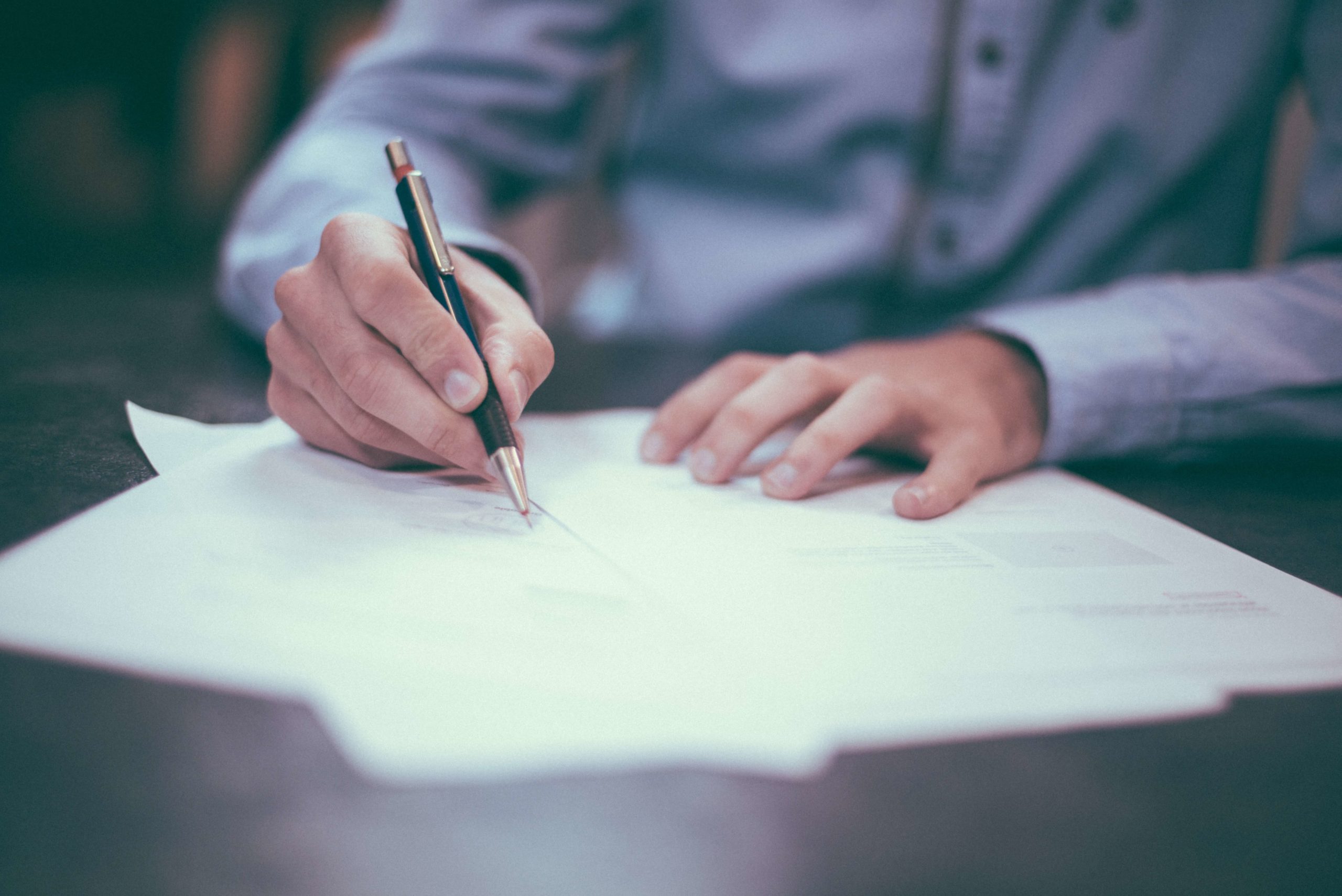 Common mistakes and solutions for Hong Kong students applying for overseas universities 2027, covering UCAS new format, UCAT exams, and DSE grade conversion.2027 香港學生海外升學常見錯誤與解決方案:涵蓋 UCAS 新制、UCAT 考試及 DSE 分數轉換。2027 香港学生海外升学常见错误与解决方案:涵盖 UCAS 新制、UCAT 考试及 DSE 分数转换。